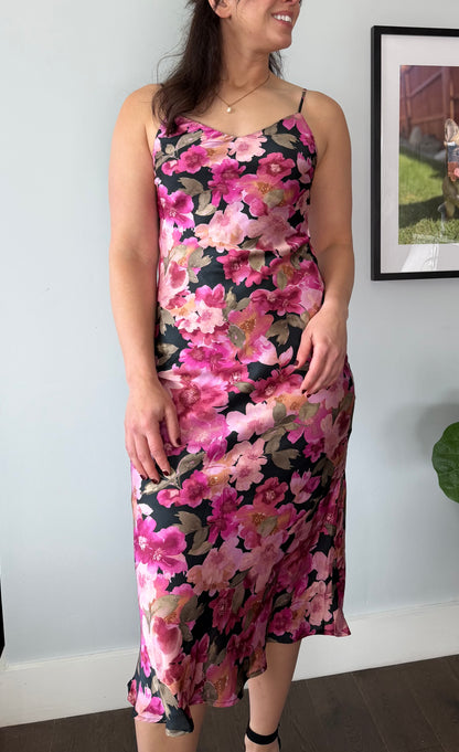 SPAGHETTI STRAPS MAXI DRESS