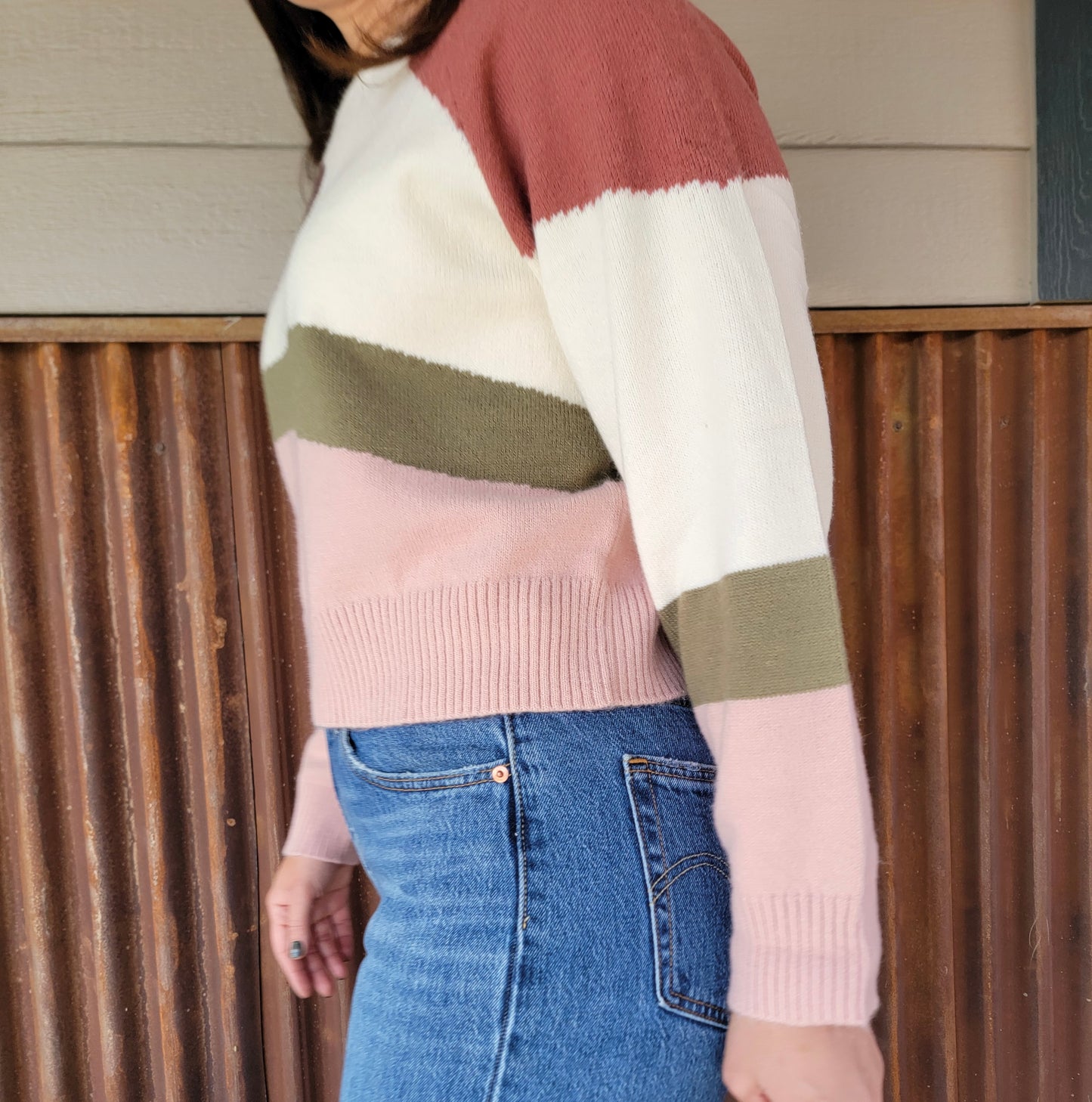 COLOR BLOCK SWEATER
