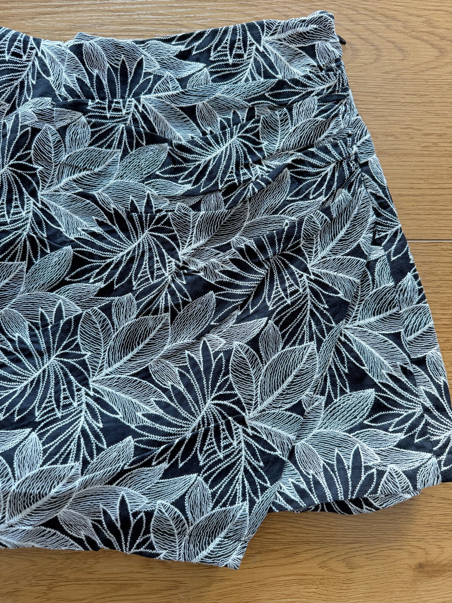 FOLIAGE PRINT SKORT