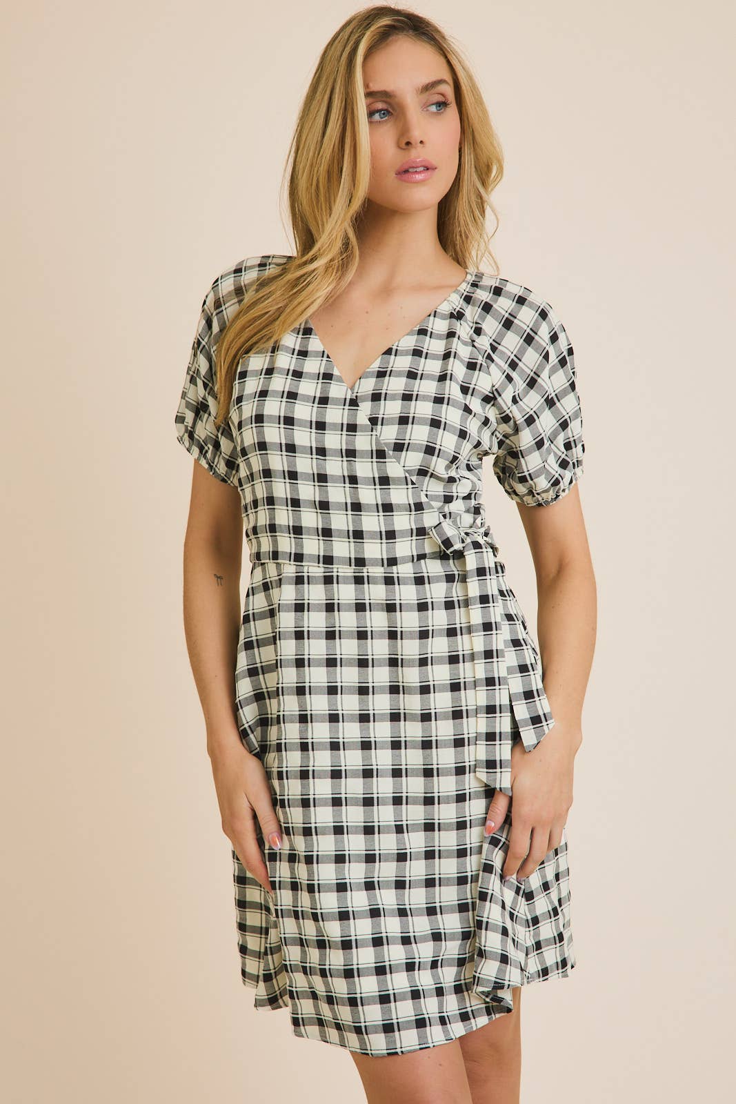 SHORT SLEEVE PLAID DRESS