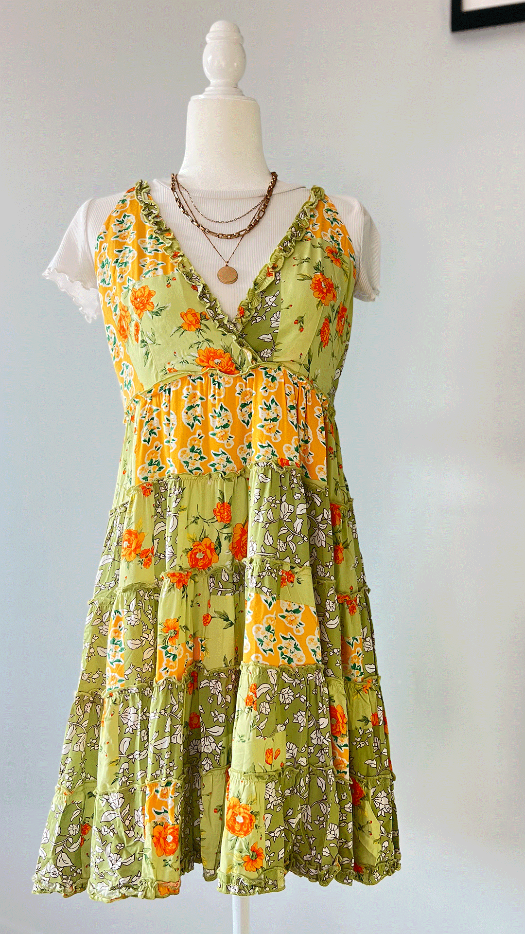 FLORAL V-NECK CHALLIS PRINT DRESS